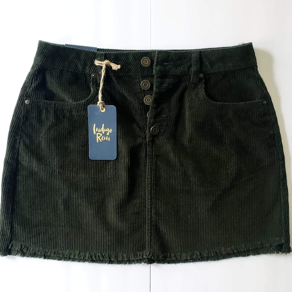 Indigo Rein Dresses & Skirts - Indigo Rein Corduroy Mini Skirt Sz 7